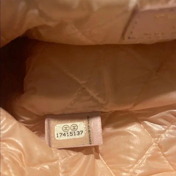 EUC Chanel Pink Quilted Lamskin CC Cosmetic Bag with Chanel Box - Picture 2 of 14